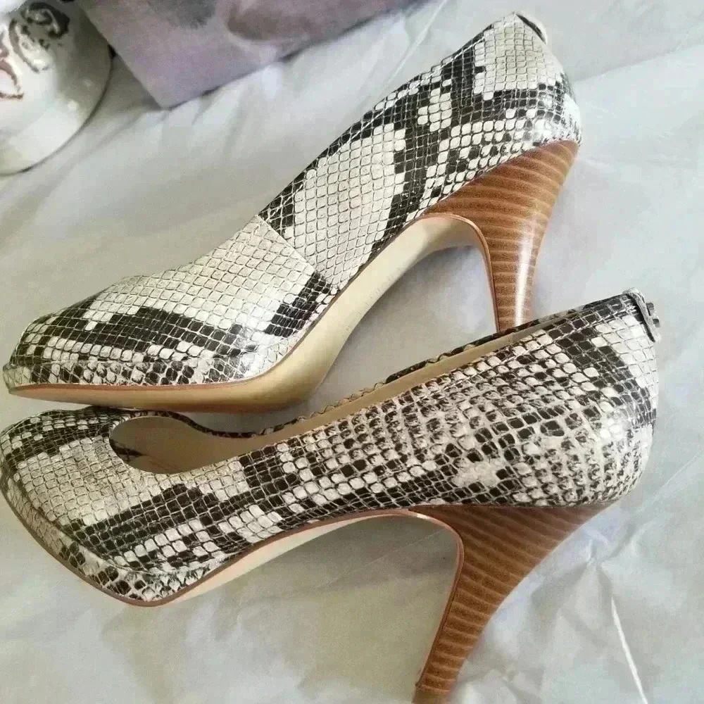 Calvin Klein comfort heel size 7.5